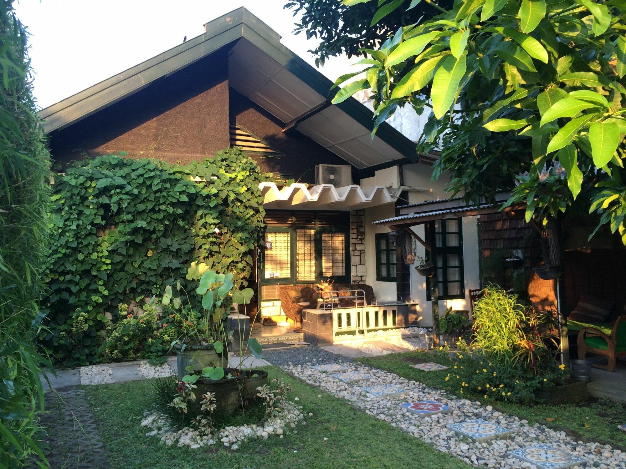Mango Tree Dipudjo Wisma tamu 2*